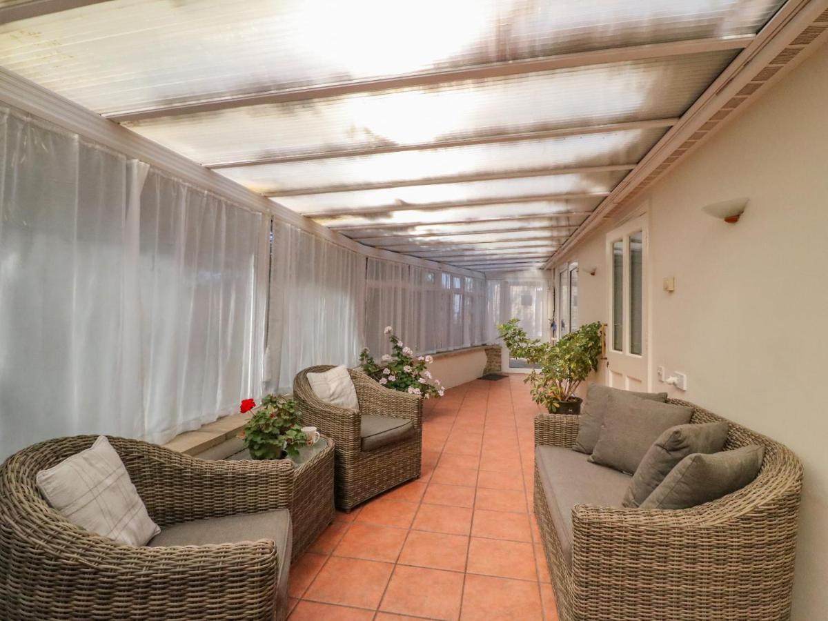 Mimosa Cottage Swyre Экстерьер фото